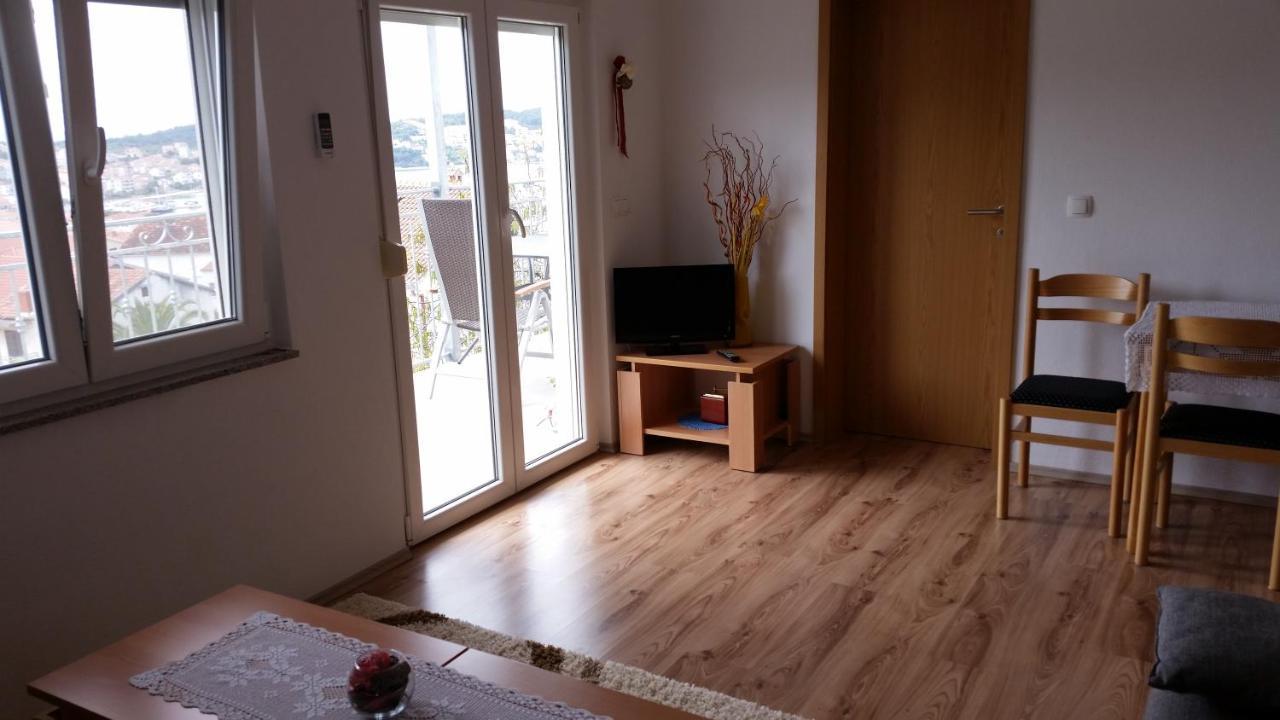 Apartments Babic โตรกีร์ ภายนอก รูปภาพ