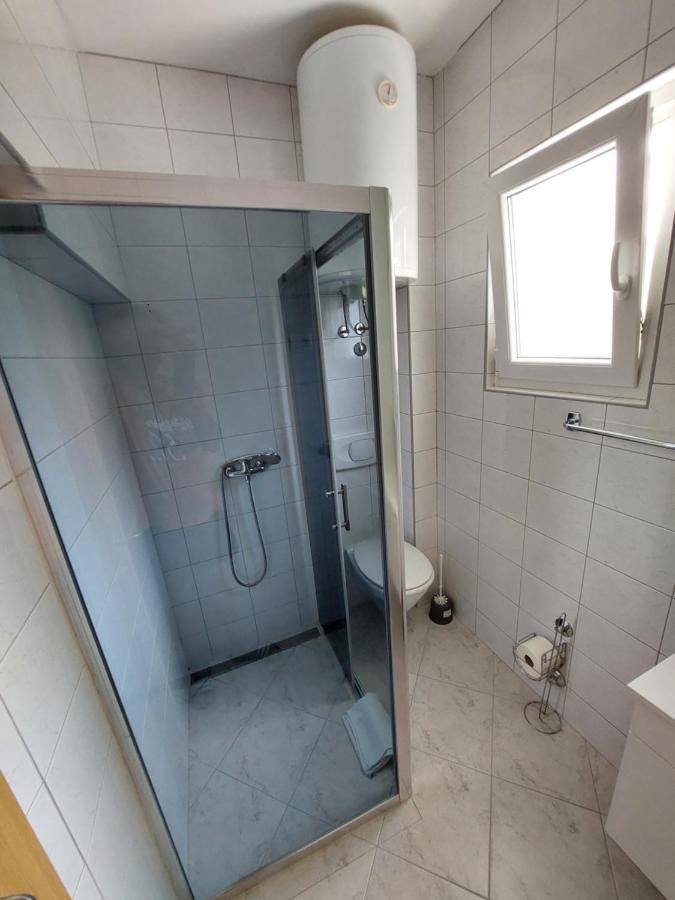 Apartments Babic โตรกีร์ ภายนอก รูปภาพ